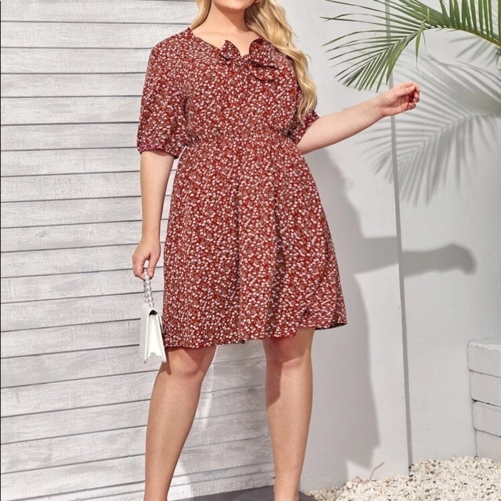 Shein Curve Plus Ditsy Floral Print Bow Front Dress Size OXL Size 12